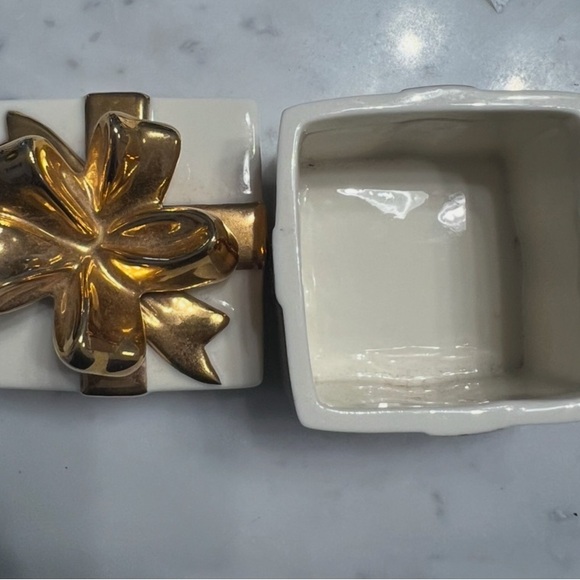 NWOT Mikasa Porcelain Ring/Jewelry box - Picture 6 of 6